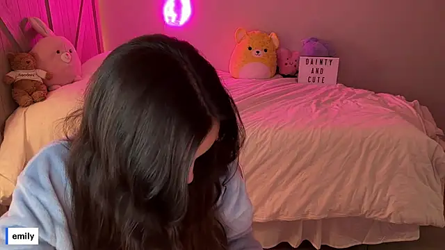 Snapshot of emmyfawn chatting on September 12, 2025, 4:23 am emmyfawn online show from September 12, 2025, 4:23 am