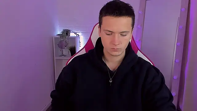 ZackNeal online show from October 13, 2025, 5:09 am