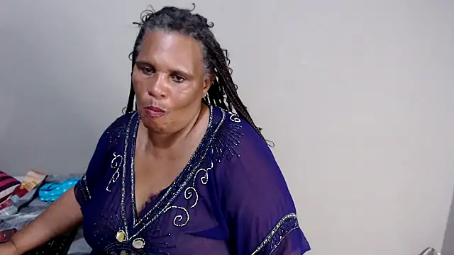 Snapshot of GrandBustyMelon chatting on November 13, 2025, 9:24 am GrandBustyMelon online show from November 13, 2025, 9:24 am