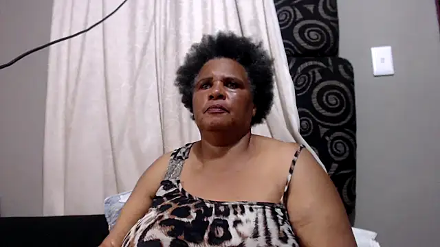 Snapshot of GrandBustyMelon chatting on November 30, 2025, 3:57 pm GrandBustyMelon online show from November 30, 2025, 3:57 pm