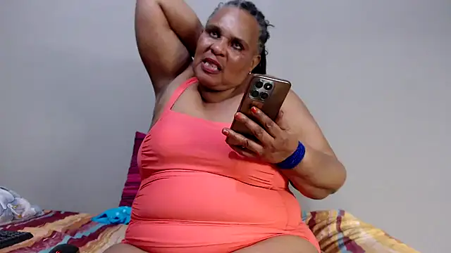 Snapshot of GrandBustyMelon chatting on October 31, 2025, 6:37 pm GrandBustyMelon online show from October 31, 2025, 6:37 pm