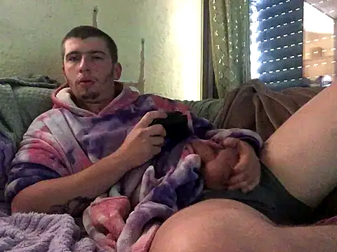 Snapshot of coupleamateurfun23 chatting on October 5, 2025, 9:33 am coupleamateurfun23 online show from October 5, 2025, 9:33 am