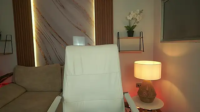 MilaCrave online show from January 9, 2026, 11:39 am