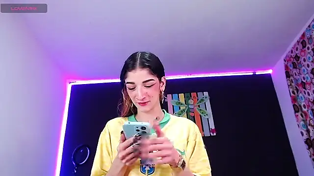 Snapshot of ingrid_zese_ chatting on October 9, 2025, 3:01 pm ingrid zese online show from October 9, 2025, 3:01 pm