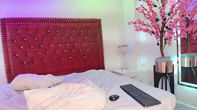 Anie johnson online show from November 20, 2025, 12:00 am