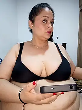 Snapshot of Nanna_160290 chatting on March 31, 2026, 8:00 pm Nanna 160290 online show from March 31, 2026, 8:00 pm