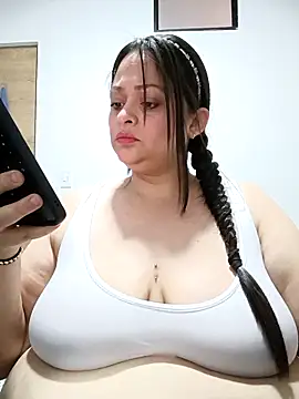 Snapshot of Nanna_160290 chatting on December 19, 2025, 3:25 pm Nanna 160290 online show from December 19, 2025, 3:25 pm