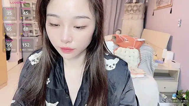 Y2Luvk online show from October 19, 2025, 8:55 pm