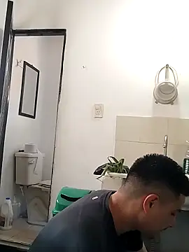 hoteder online show from November 18, 2025, 2:42 pm