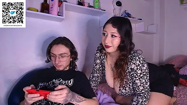 annyharriis online show from April 13, 2026, 11:42 pm