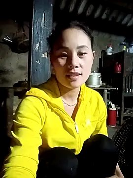 Snapshot of Ruaiuoi chatting on March 8, 2026, 10:46 pm Ruaiuoi online show from March 8, 2026, 10:46 pm