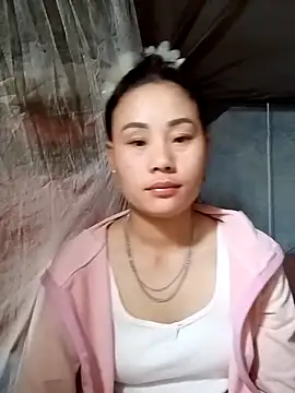 Snapshot of Ruaiuoi chatting on March 5, 2026, 12:13 pm Ruaiuoi online show from March 5, 2026, 12:13 pm