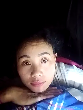 Snapshot of Ruaiuoi chatting on April 2, 2026, 9:21 pm Ruaiuoi online show from April 2, 2026, 9:21 pm