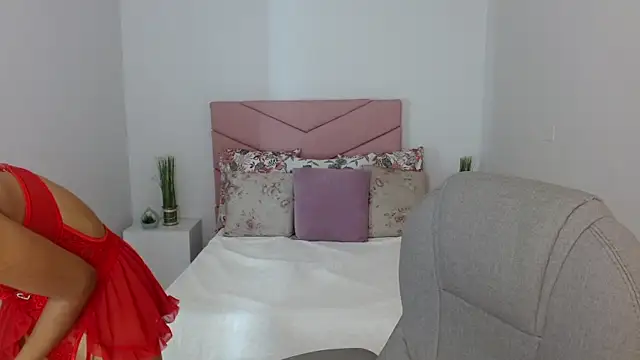 Snapshot of SarayVega_ chatting on September 22, 2025, 7:20 pm SarayVega online show from September 22, 2025, 7:20 pm