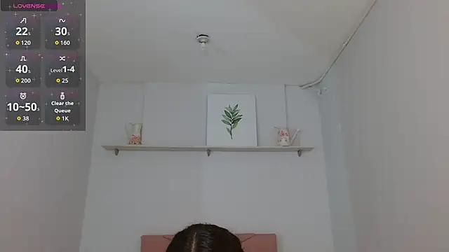 Snapshot of SarayVega_ chatting on October 14, 2025, 7:25 pm SarayVega online show from October 14, 2025, 7:25 pm