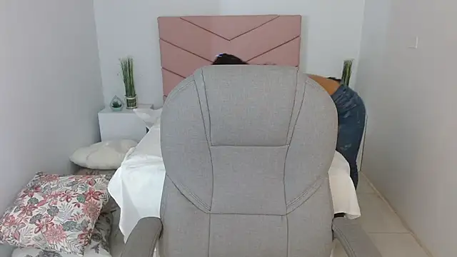 Snapshot of SarayVega_ chatting on September 26, 2025, 7:21 pm SarayVega online show from September 26, 2025, 7:21 pm