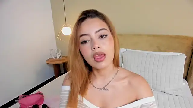 Snapshot of ArianaSilva_ chatting on September 13, 2025, 12:05 pm ArianaSilva online show from September 13, 2025, 12:05 pm