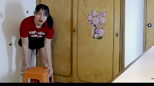 angelyxs online show from December 1, 2025, 9:04 pm