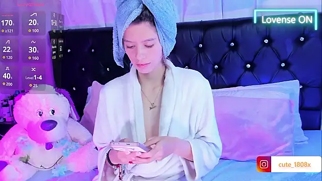 Sofiia cute  online show from February 7, 2026, 1:24 am