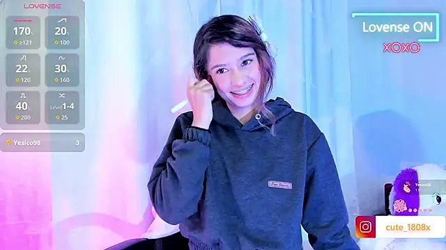 Snapshot of Sofiia_cute_ chatting on March 24, 2026, 3:39 am Sofiia cute online show from March 24, 2026, 3:39 am