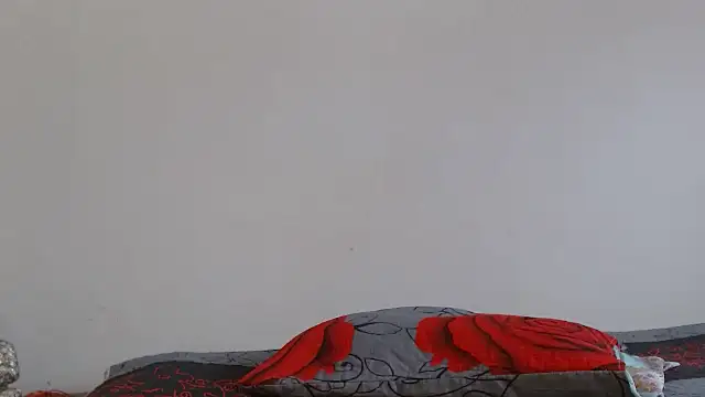 Snapshot of naiaratobon__ chatting on February 19, 2026, 6:38 pm naiaratobon online show from February 19, 2026, 6:38 pm