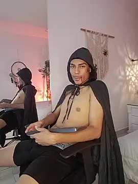 Adonis WB online show from October 18, 2025, 10:34 pm