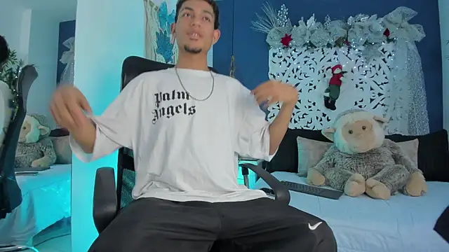 Adonis WB online show from November 27, 2025, 8:53 pm