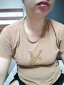 Mie rose online show from April 12, 2026, 1:42 am