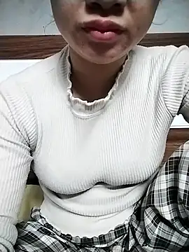 Mie rose online show from February 20, 2026, 6:48 am