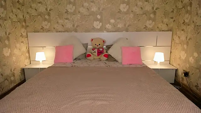 mishapallmer online show from March 27, 2026, 10:49 am