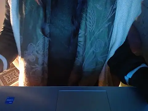 Snapshot of ahoa_Tk chatting on February 9, 2026, 5:49 am ahoa Tk online show from February 9, 2026, 5:49 am