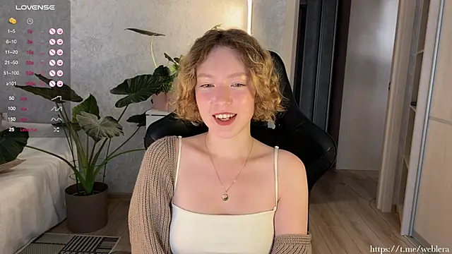 Snapshot of lucky13___ chatting on September 20, 2025, 9:03 am lucky13 online show from September 20, 2025, 9:03 am