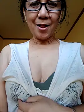 HotAsianDish online show from March 12, 2026, 8:29 am