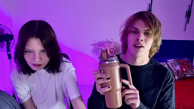 Snapshot of Bonnie_And_C1yde chatting on January 19, 2026, 2:21 pm Bonnie And C1yde online show from January 19, 2026, 2:21 pm