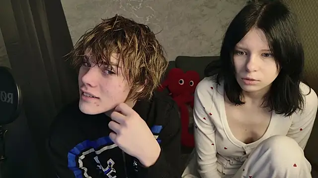 Snapshot of Bonnie_And_C1yde chatting on March 7, 2026, 5:14 am Bonnie And C1yde online show from March 7, 2026, 5:14 am