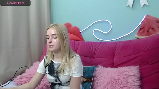 SofySofty online show from November 22, 2025, 5:39 am