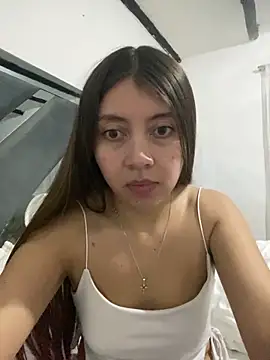 Snapshot of Sara-cooper2 chatting on May 20, 2026, 2:25 pm Sara-cooper2 online show from May 20, 2026, 2:25 pm