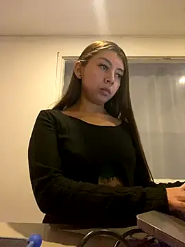 Sara-cooper2 online show from November 27, 2025, 6:30 pm