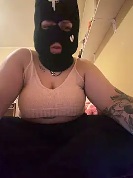 Snapshot of chiaretta_loveit chatting on March 1, 2026, 4:40 pm chiaretta loveit online show from March 1, 2026, 4:40 pm