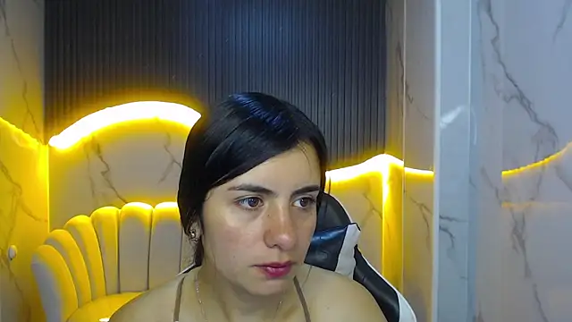 Snapshot of Eilyn_love_b chatting on October 2, 2025, 12:52 pm Eilyn love b online show from October 2, 2025, 12:52 pm