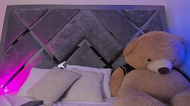 Snapshot of Sweet_Salome1 chatting on November 12, 2025, 12:20 pm Sweet Salome1 online show from November 12, 2025, 12:20 pm