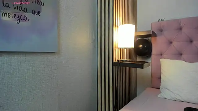 orion  smith online show from November 11, 2025, 11:16 am