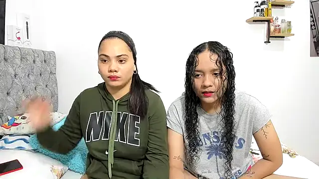 nay and aleja1 online show from November 7, 2025, 2:49 am