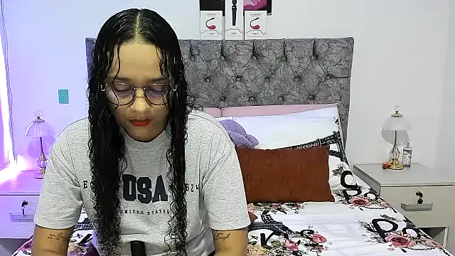 nay and aleja1 online show from June 30, 2026, 10:43 pm