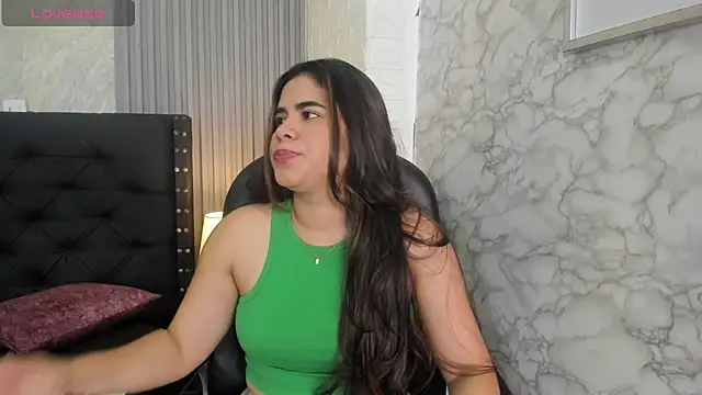 Snapshot of alicy__torres chatting on May 6, 2026, 11:58 am alicy torres online show from May 6, 2026, 11:58 am