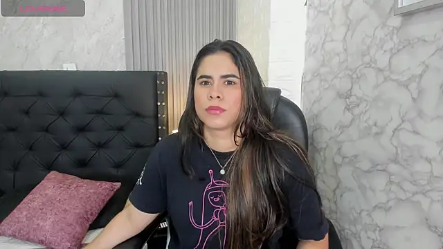 Snapshot of alicy__torres chatting on May 14, 2026, 12:02 pm alicy torres online show from May 14, 2026, 12:02 pm