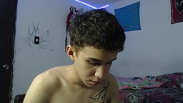 whiteboy69902 online show from October 21, 2025, 6:18 pm