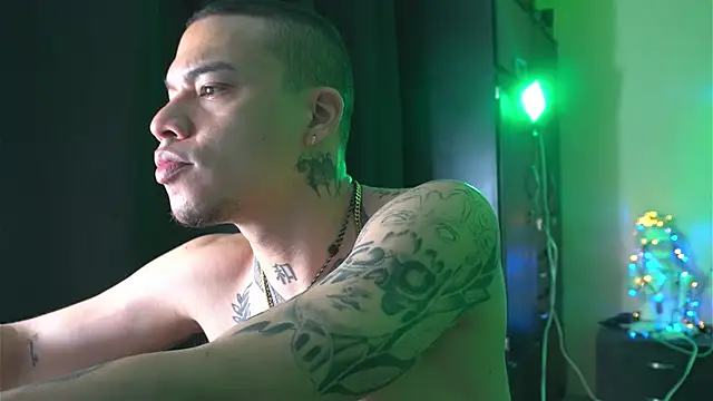 Snapshot of AlphaMasterXxx chatting on March 13, 2026, 3:55 am AlphaMasterXxx online show from March 13, 2026, 3:55 am