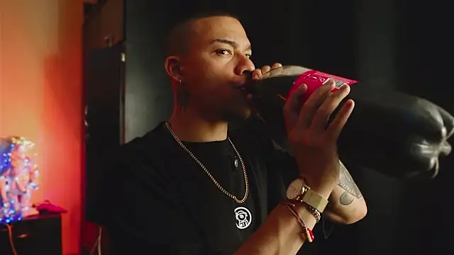 Snapshot of AlphaMasterXxx chatting on March 28, 2026, 5:19 am AlphaMasterXxx online show from March 28, 2026, 5:19 am