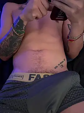 Snapshot of AlphaMasterXxx chatting on March 28, 2026, 5:25 pm AlphaMasterXxx online show from March 28, 2026, 5:25 pm